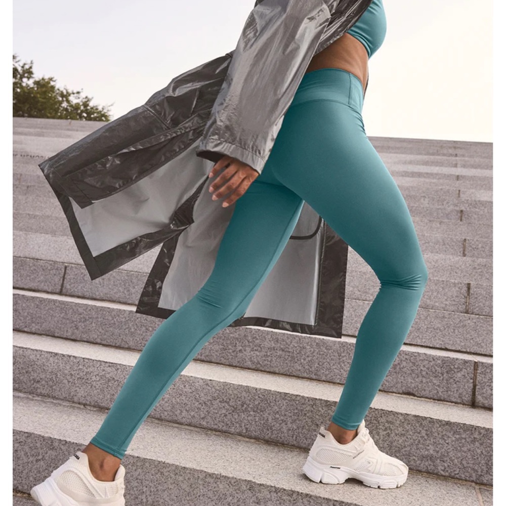High waist Air lift Leggings Medium